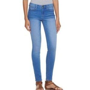 Mudd Light Wash Skinny Jeans - size 7